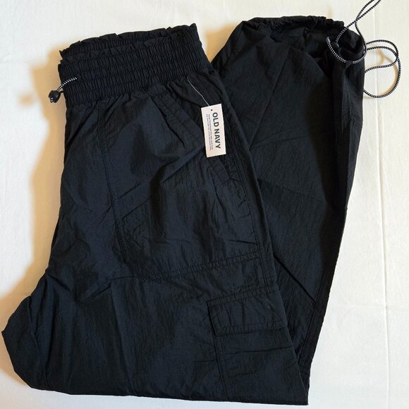 NWT Old Navy Black High-Waisted Parachute Cargo Jogger Ankle Pants Size Medium - Picture 2 of 15